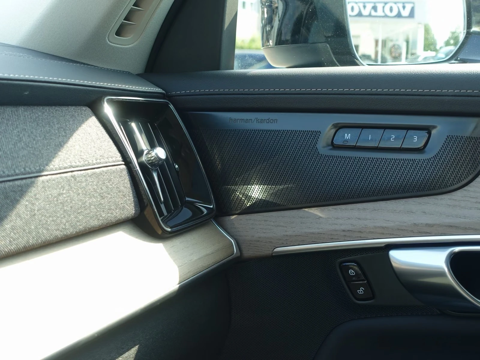 Volvo Xc90 Plus Dark T8 AWD 7seats, снимка 12 - Автомобили и джипове - 55572018