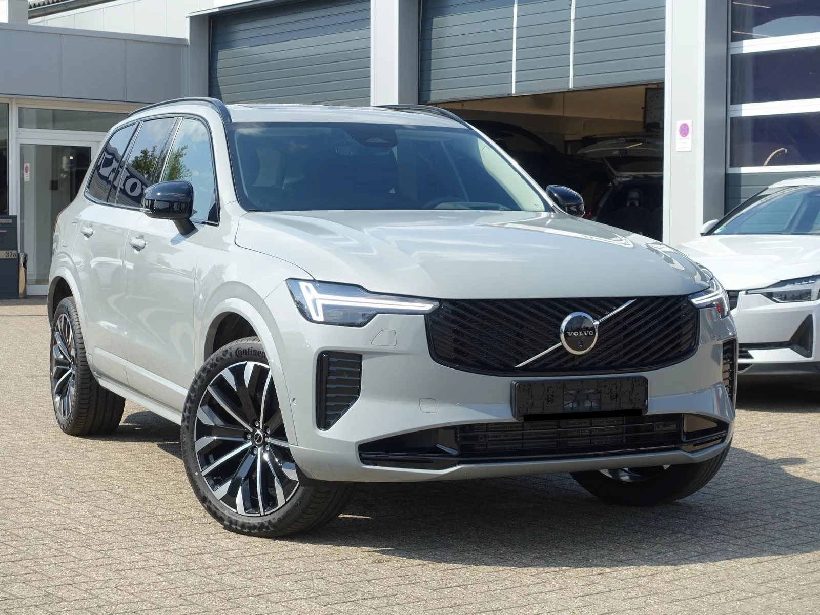 Volvo Xc90 Plus Dark T8 AWD 7seats, снимка 3 - Автомобили и джипове - 55572018