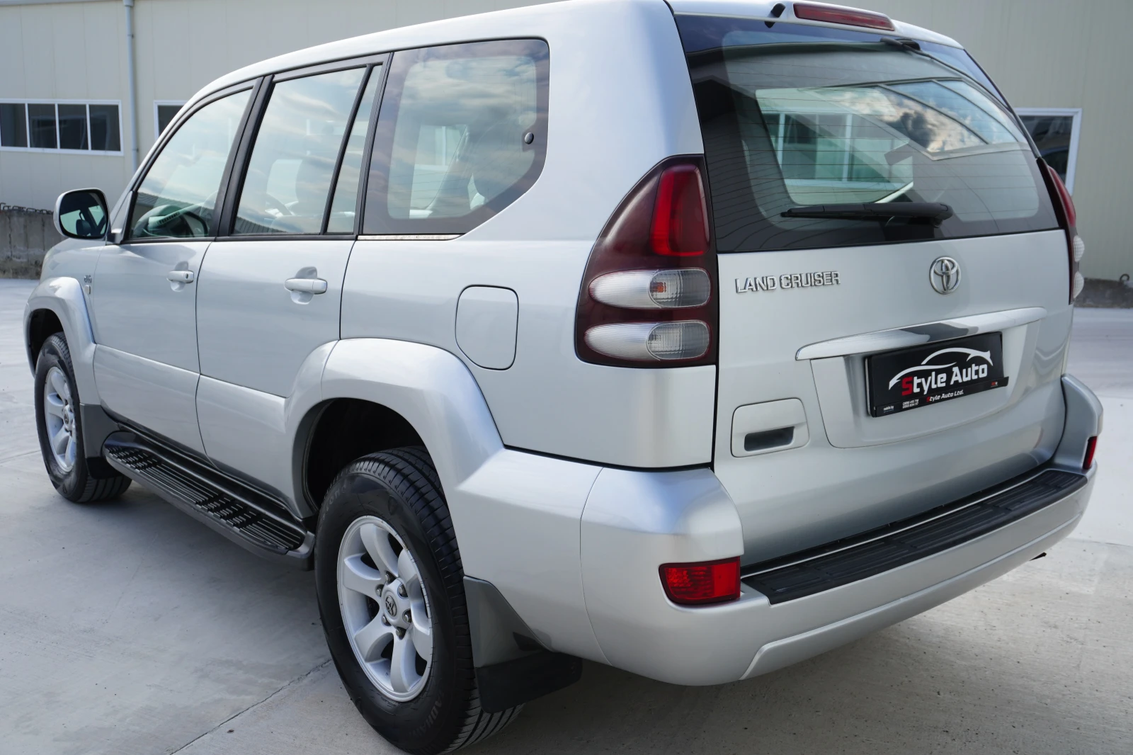 Toyota Land cruiser 3.0D-4D LUXURY/АВТОМАТ, КОЖА, НАВИГАЦИЯ, снимка 3 - Автомобили и джипове - 55656420