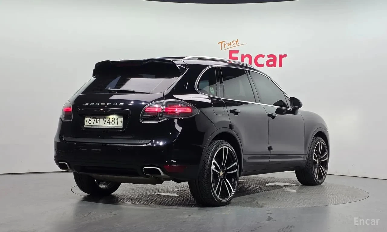 Porsche Cayenne * 3.0 Diesel * АВТОКРЕДИТ БЕЗ ПЪРВОНАЧАЛНА ВНОСКА*, снимка 2 - Автомобили и джипове - 56021561