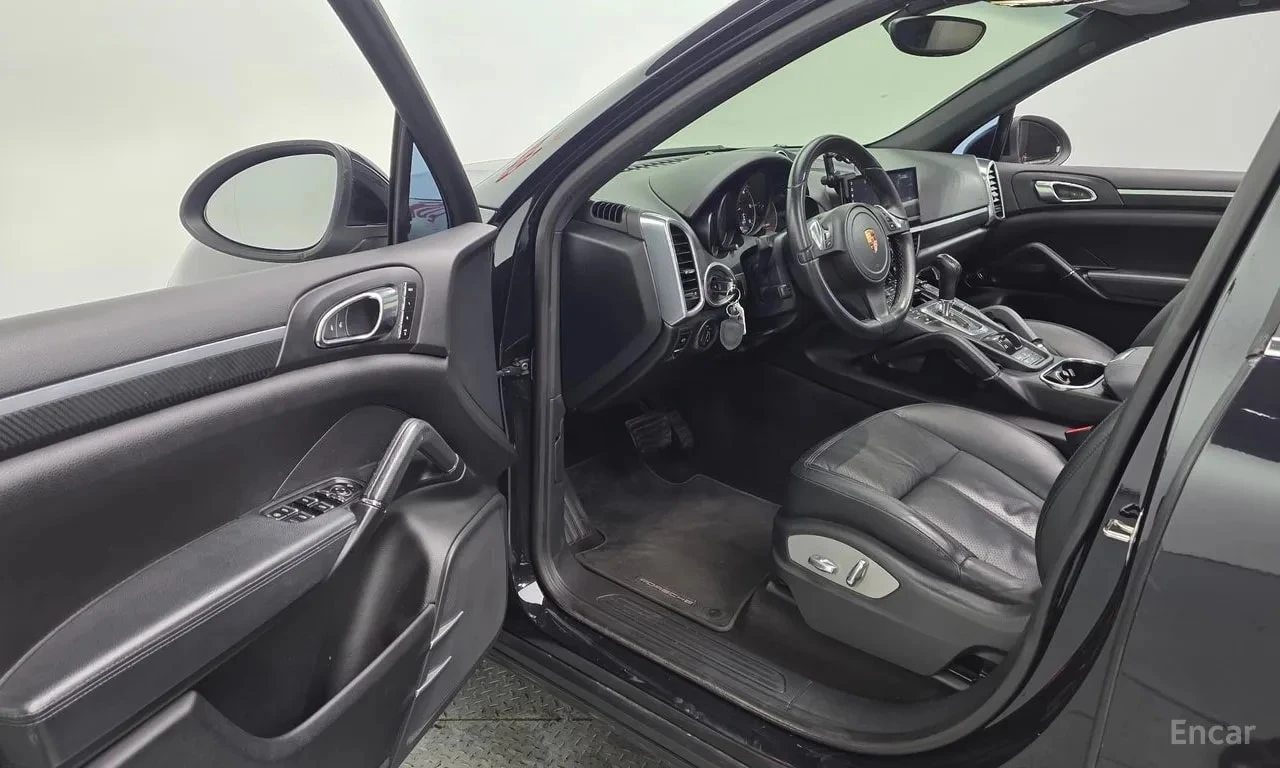Porsche Cayenne * 3.0 Diesel * АВТОКРЕДИТ БЕЗ ПЪРВОНАЧАЛНА ВНОСКА*, снимка 10 - Автомобили и джипове - 56021561