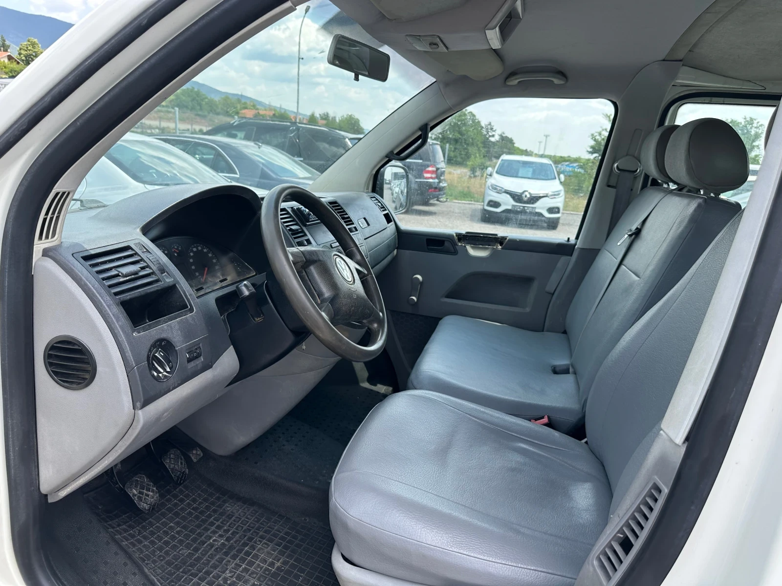 VW T5 1.9TDI* 105к.с* 9-МЕСТЕН - изображение 9