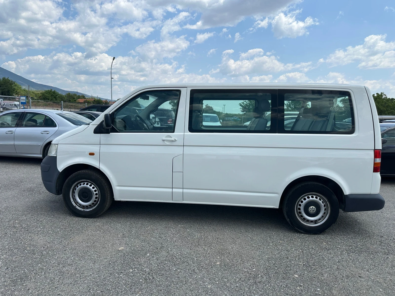 VW T5 1.9TDI* 105к.с* 9-МЕСТЕН - изображение 5