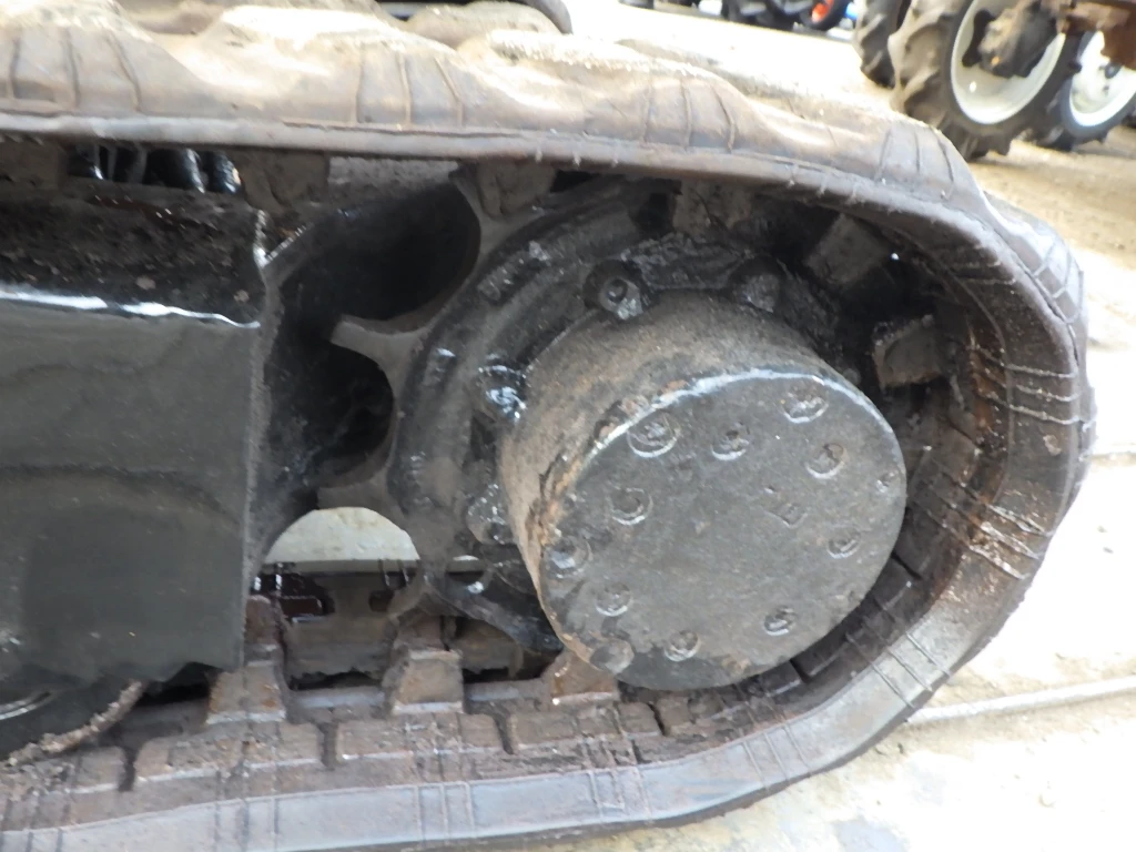 Багер Cat 008CR, снимка 10 - Индустриална техника - 54264453