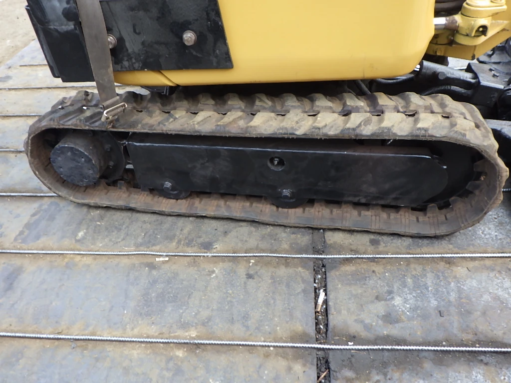 Багер Cat 008CR, снимка 7 - Индустриална техника - 54264453