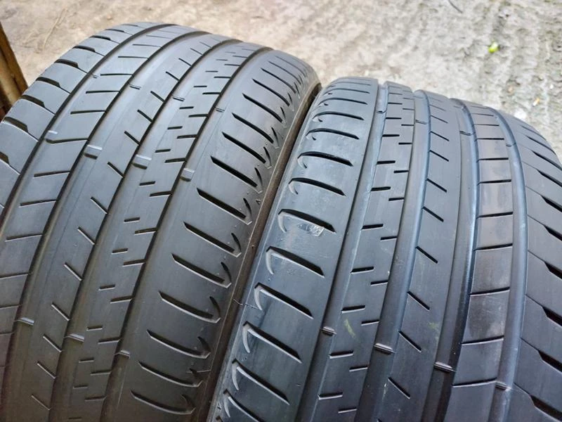 Гуми Летни 275/35R21, снимка 2 - Гуми и джанти - 35994381