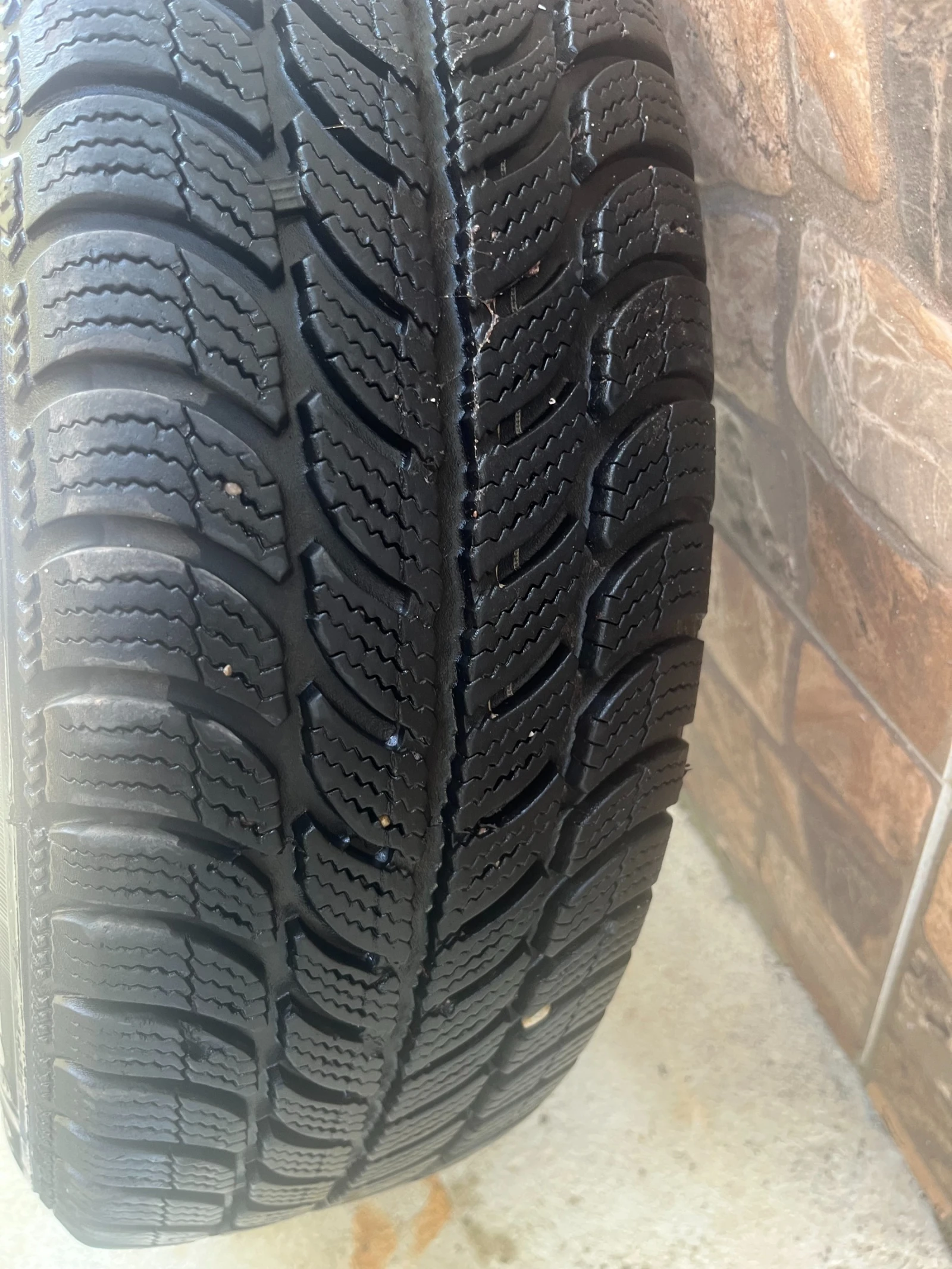 Гуми с джанти Sava 175/65R14, снимка 3 - Гуми и джанти - 54990490