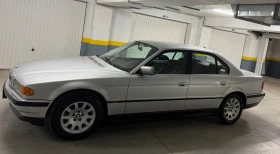     BMW 728 i  