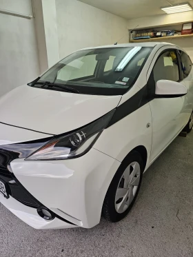 Toyota Aygo 1.0i на76516км купуван от Тойота, Габрово - 6800 € / 13299.64 лв. - 19505912 3
