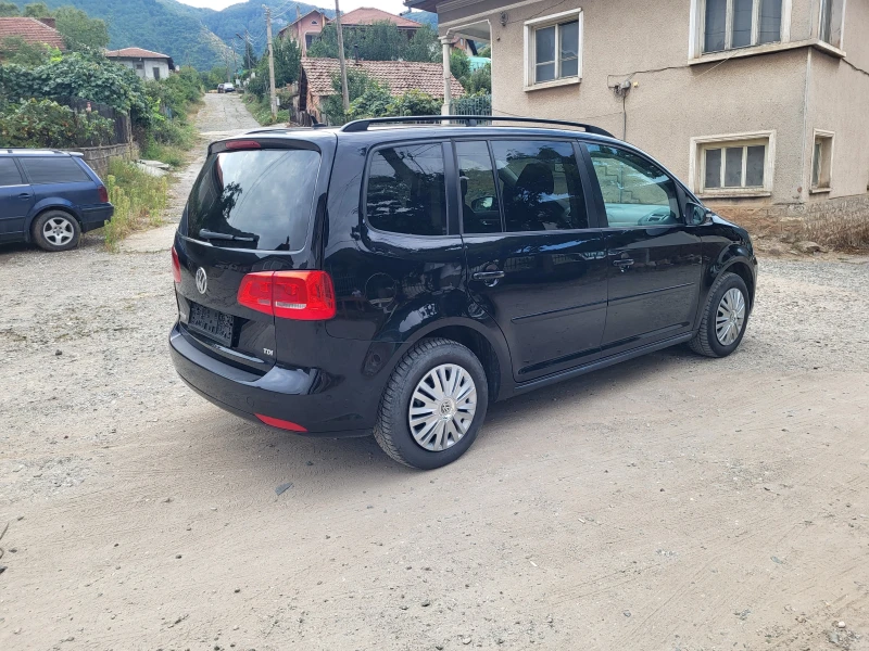 VW Touran, снимка 8 - Автомобили и джипове - 47509697