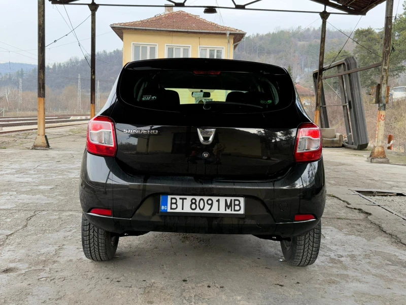 Dacia Sandero 1.5dCi, снимка 5 - Автомобили и джипове - 48929154