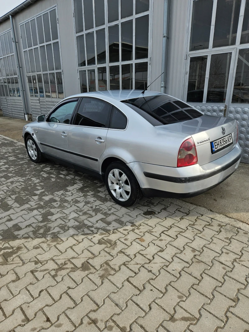 VW Passat 1.9 TDI, снимка 4 - Автомобили и джипове - 48933802