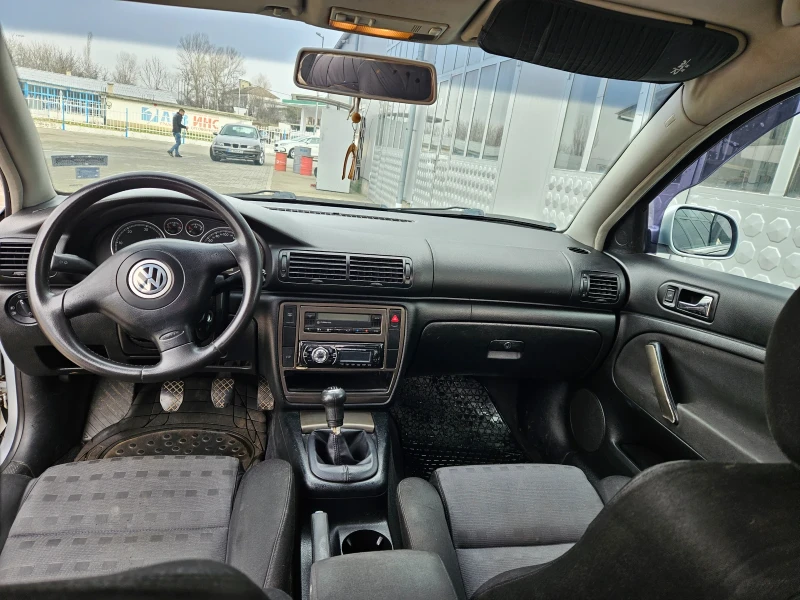 VW Passat 1.9 TDI, снимка 12 - Автомобили и джипове - 48933802