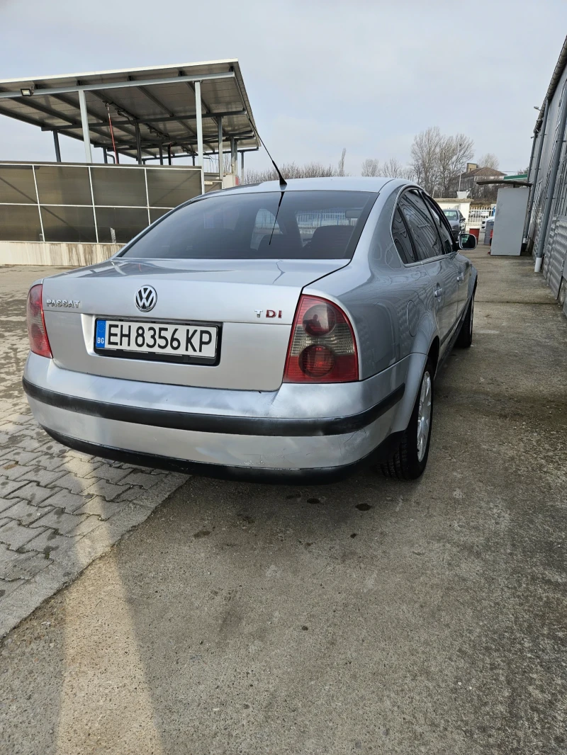 VW Passat 1.9 TDI, снимка 3 - Автомобили и джипове - 48933802