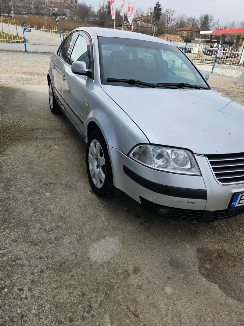 VW Passat 1.9 TDI, снимка 2 - Автомобили и джипове - 48933802