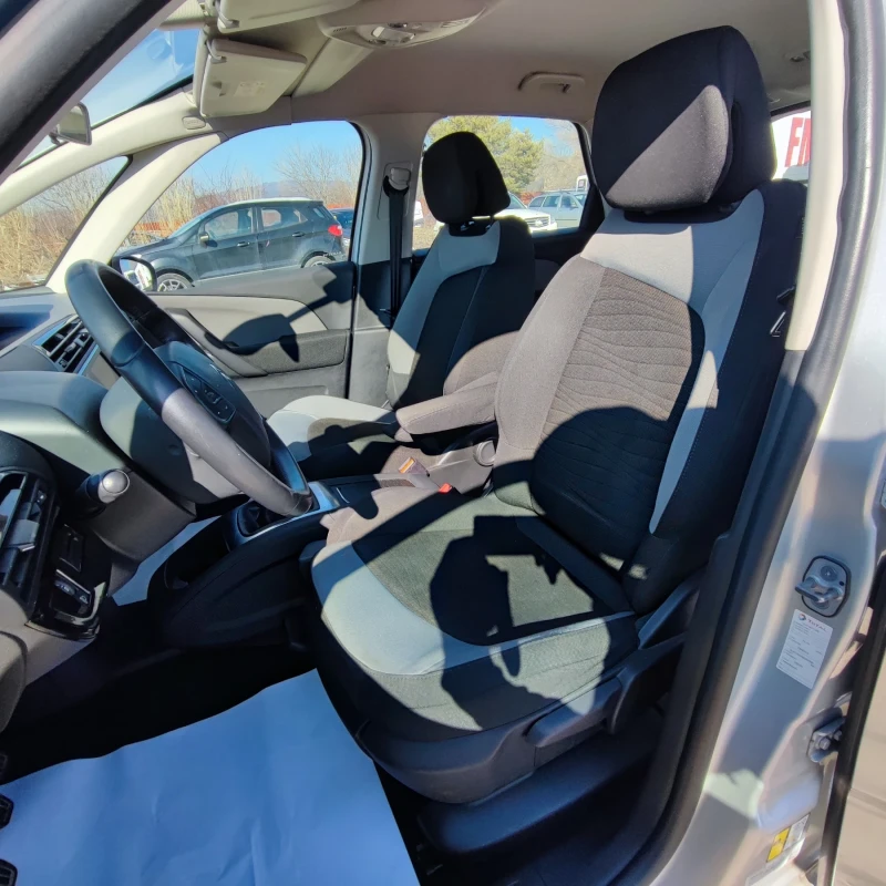 Citroen C4 Picasso 1.6 d 116 kc 2015 g, снимка 8 - Автомобили и джипове - 49047854