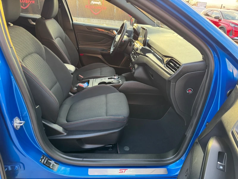 Ford Focus 1.5TDCI ST LINE AVTOMAT FULL , снимка 12 - Автомобили и джипове - 49247277