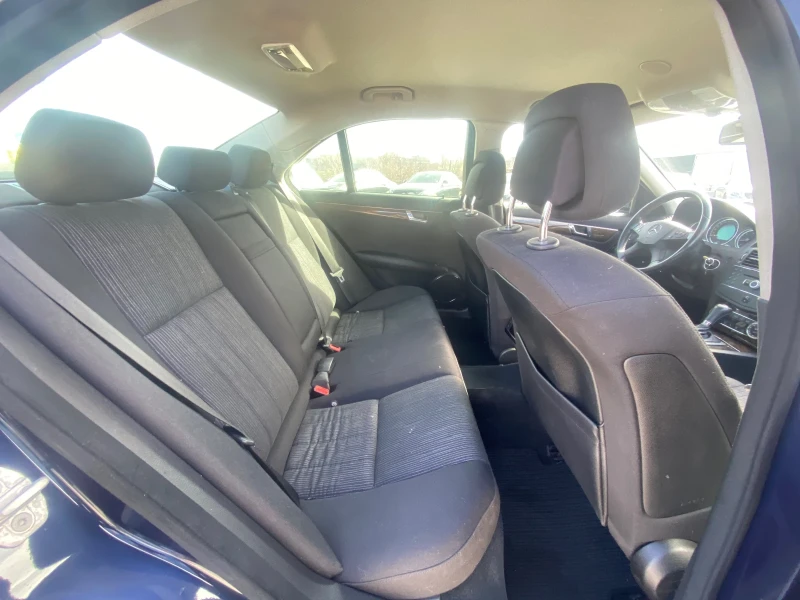 Mercedes-Benz C 320, снимка 11 - Автомобили и джипове - 49504584