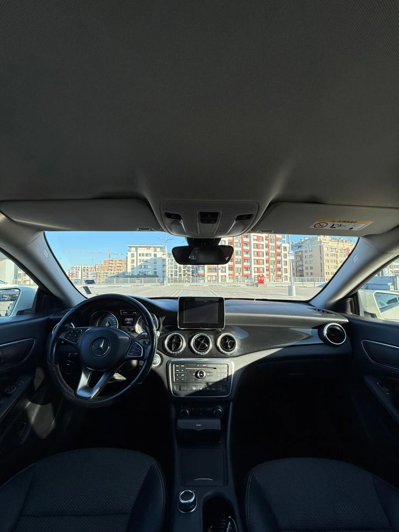 Mercedes-Benz CLA 180, снимка 15 - Автомобили и джипове - 53248473