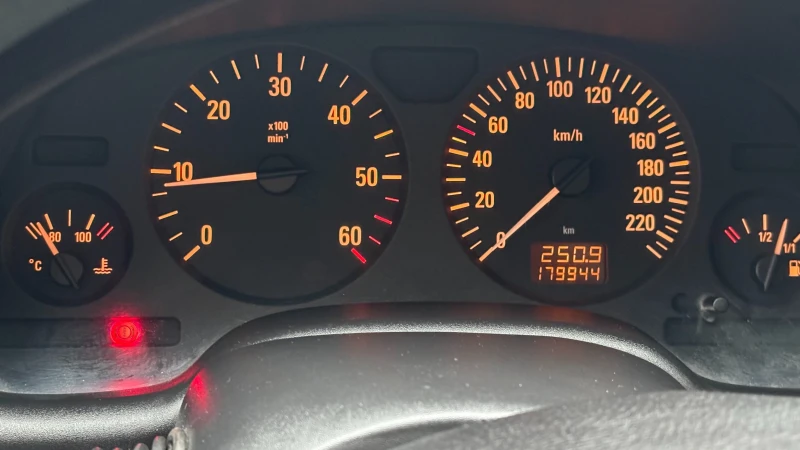 Opel Astra, снимка 10 - Автомобили и джипове - 53584868