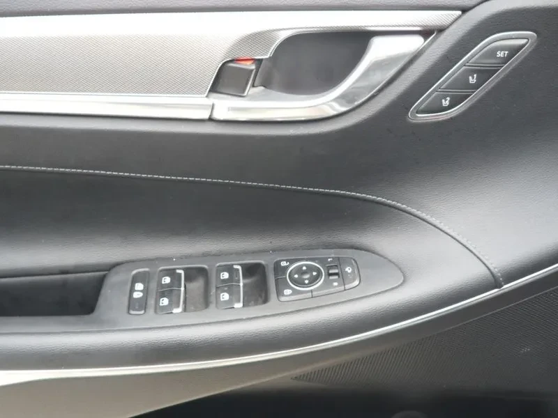 Hyundai Grandeur 3.3 Exclusive, снимка 11 - Автомобили и джипове - 55643800