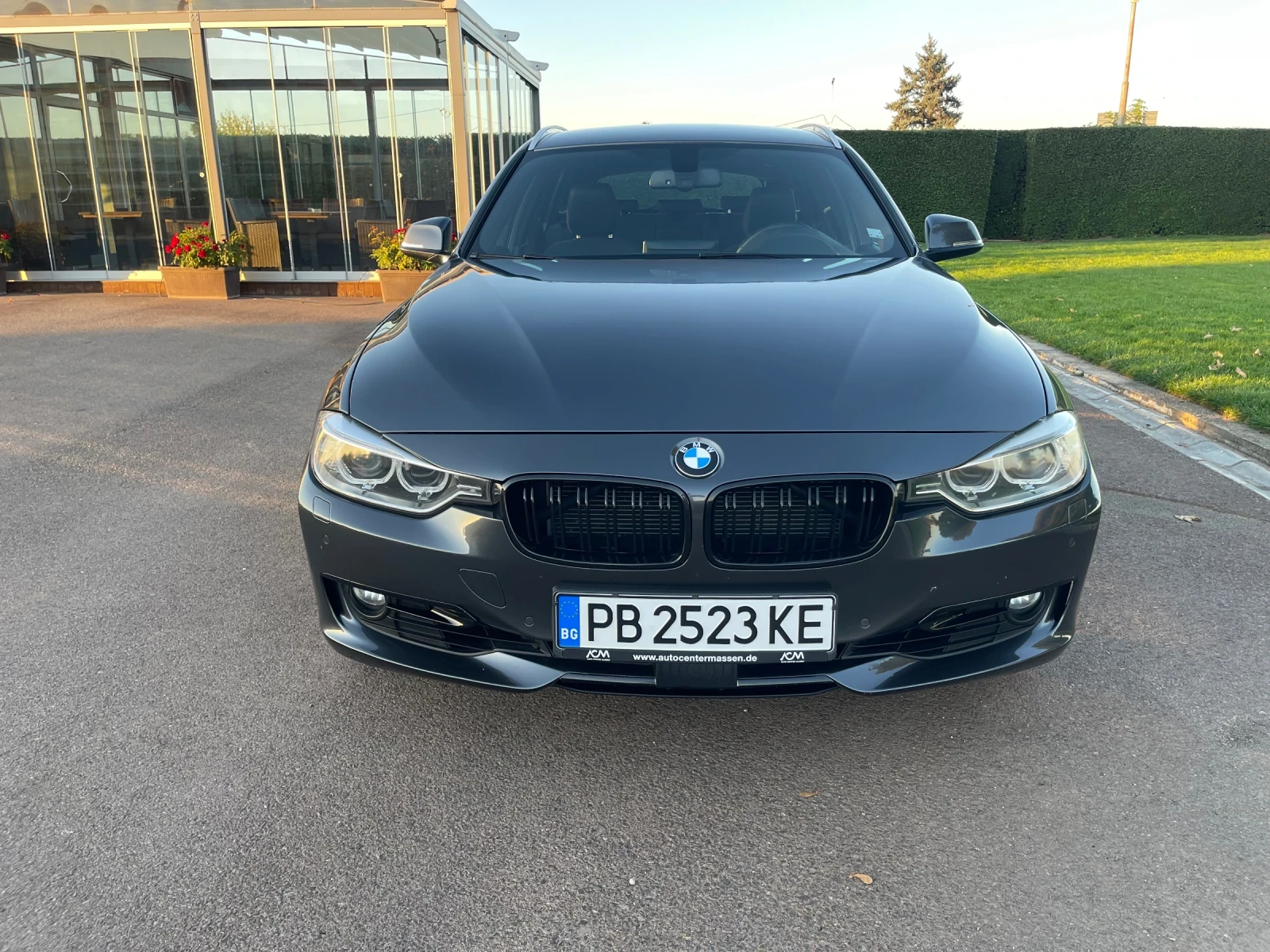 BMW 330 xDrive, Harman/Kardon, рекаро, подогрев, Асистент  - изображение 2