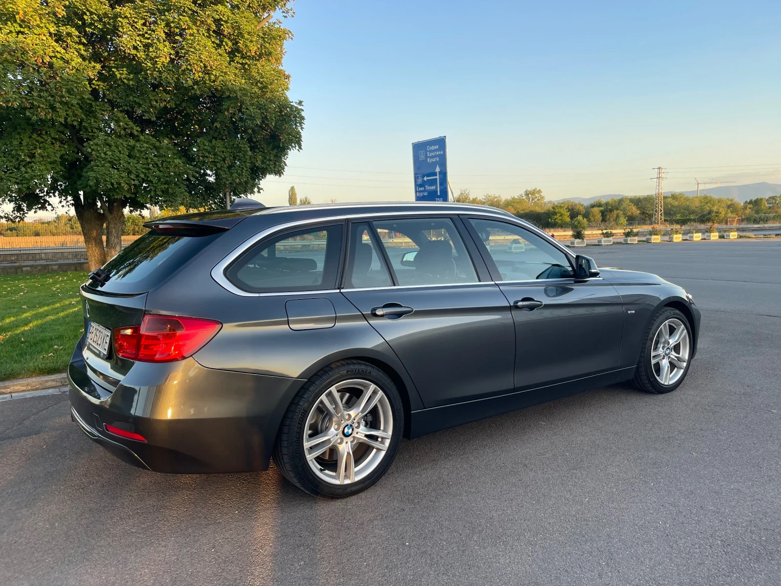 BMW 330 xDrive, Harman/Kardon, рекаро, подогрев, Асистент  - изображение 5