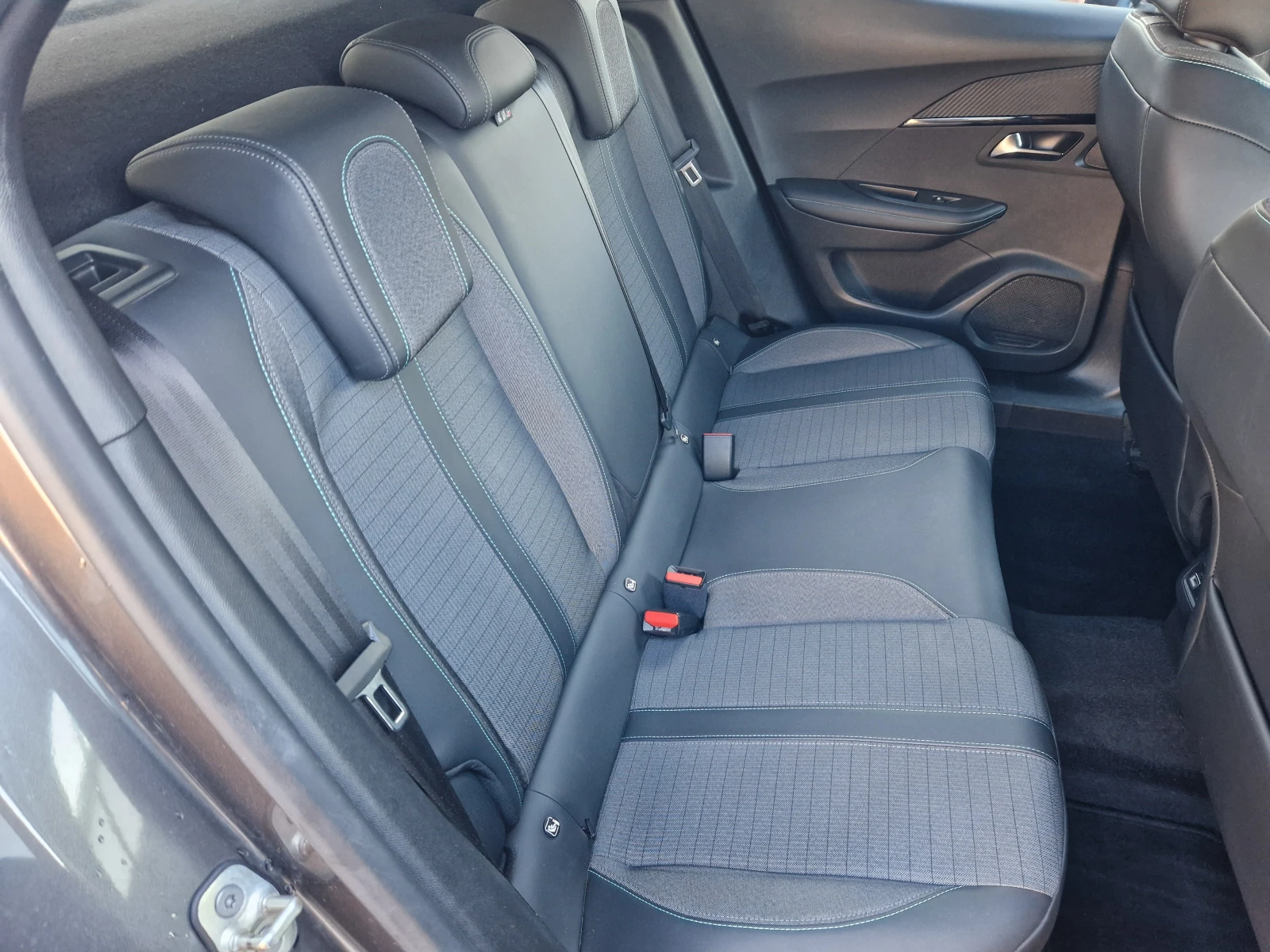 Peugeot 2008 Allure Pack + AVTOMAT - изображение 10