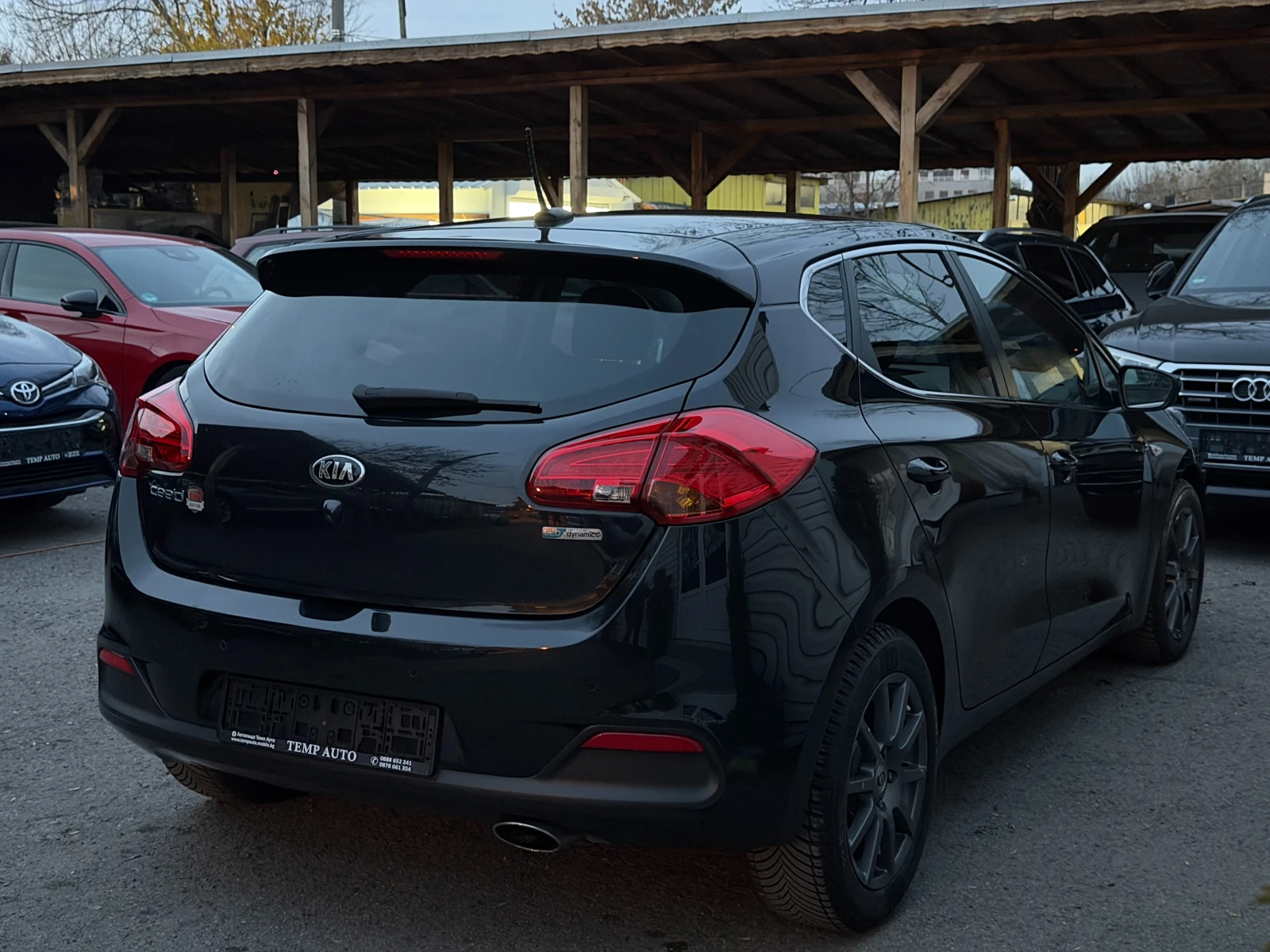 Kia Ceed 1.4i1* СЪС СЕРВИЗНА С ПЪЛНА СЕРВИЗНА ИСТОРИЯ  - изображение 4