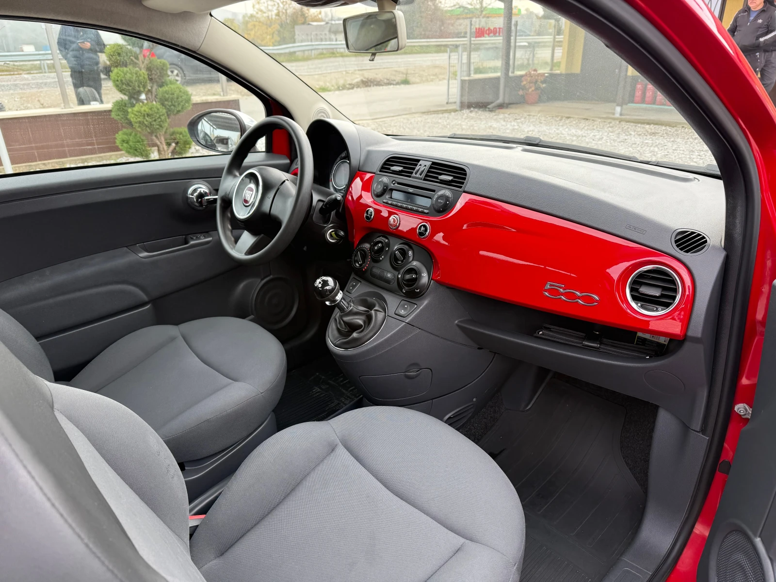 Fiat 500 1.2 КЛИМАТИК РЕАЛНИ КИЛОМЕТРИ - изображение 9