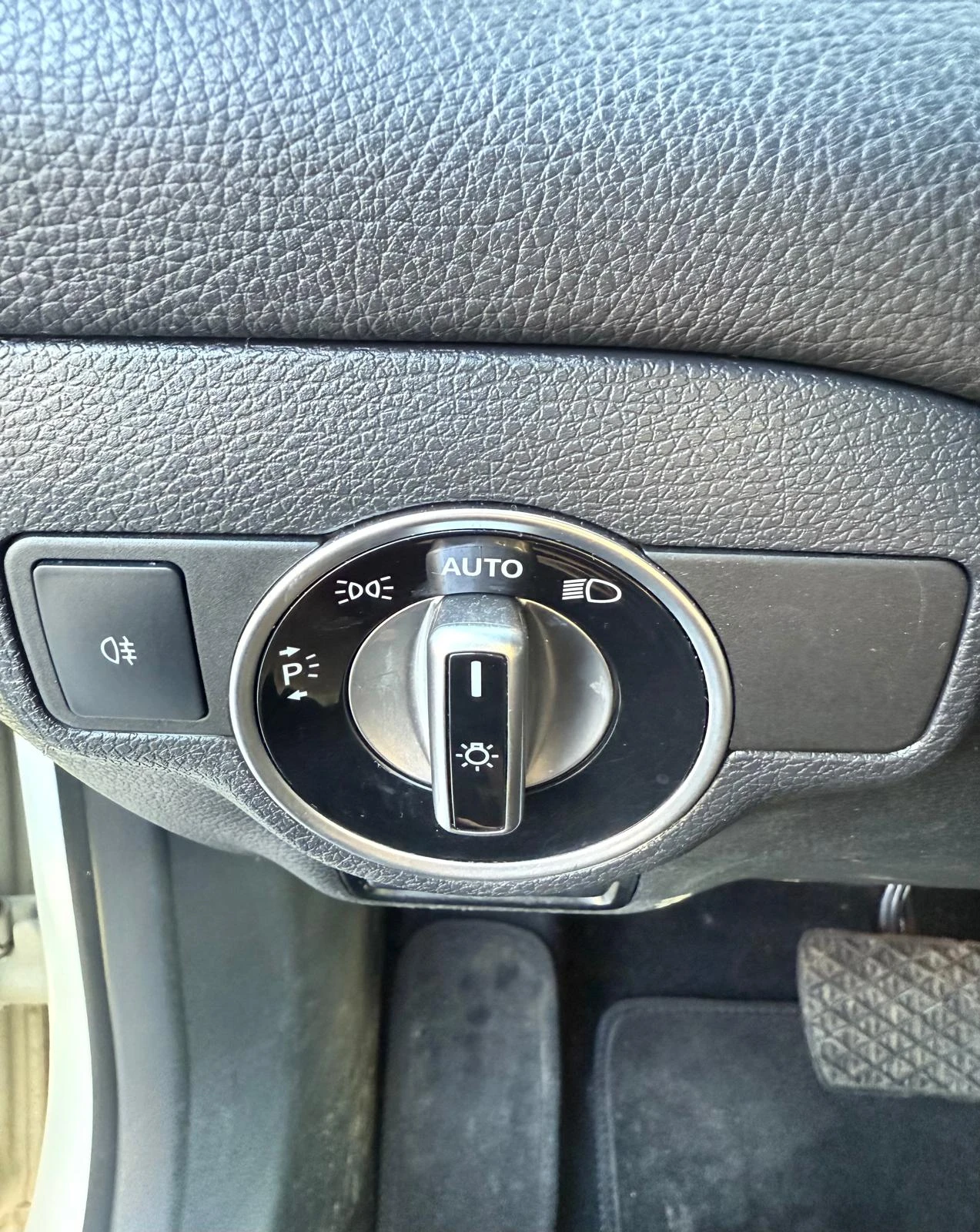 Mercedes-Benz CLA 180  - изображение 10