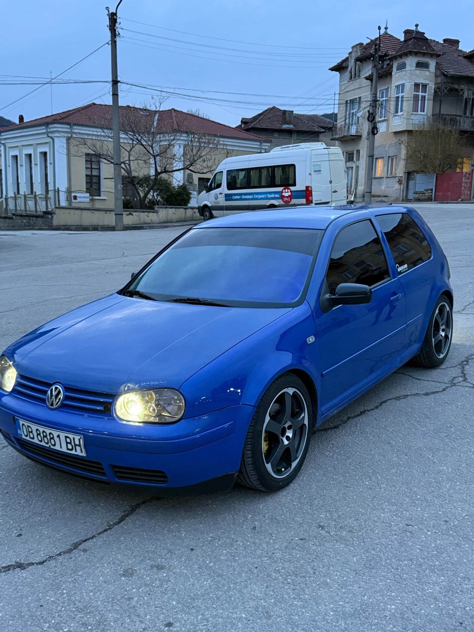 VW Golf 1.9, снимка 4 - Автомобили и джипове - 53597743