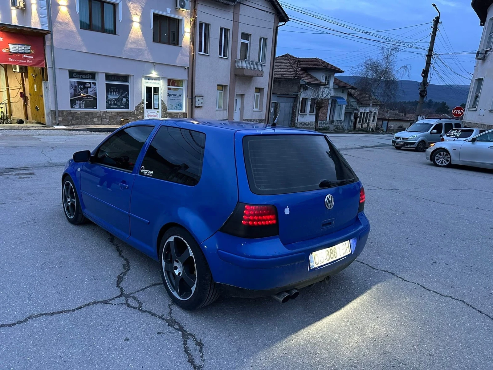 VW Golf, снимка 3 - Автомобили и джипове - 53597743
