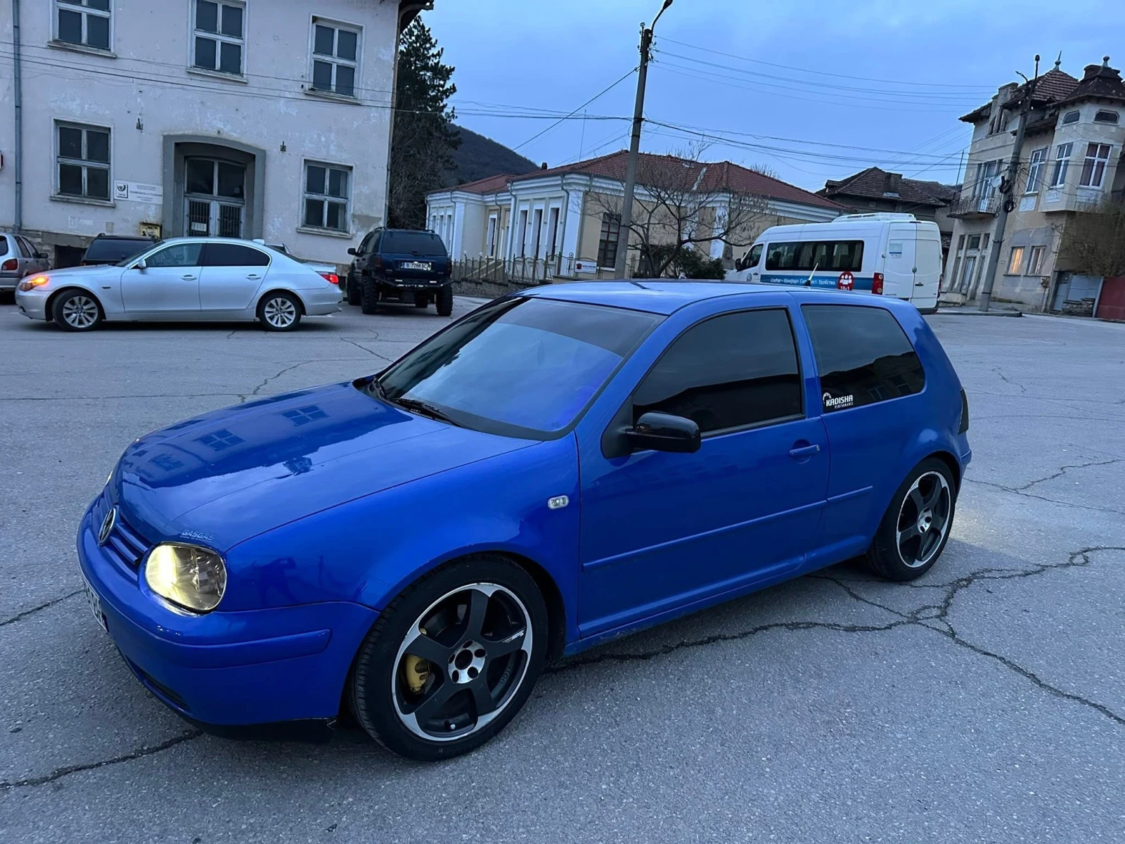 VW Golf 1.9, снимка 3 - Автомобили и джипове - 53597743