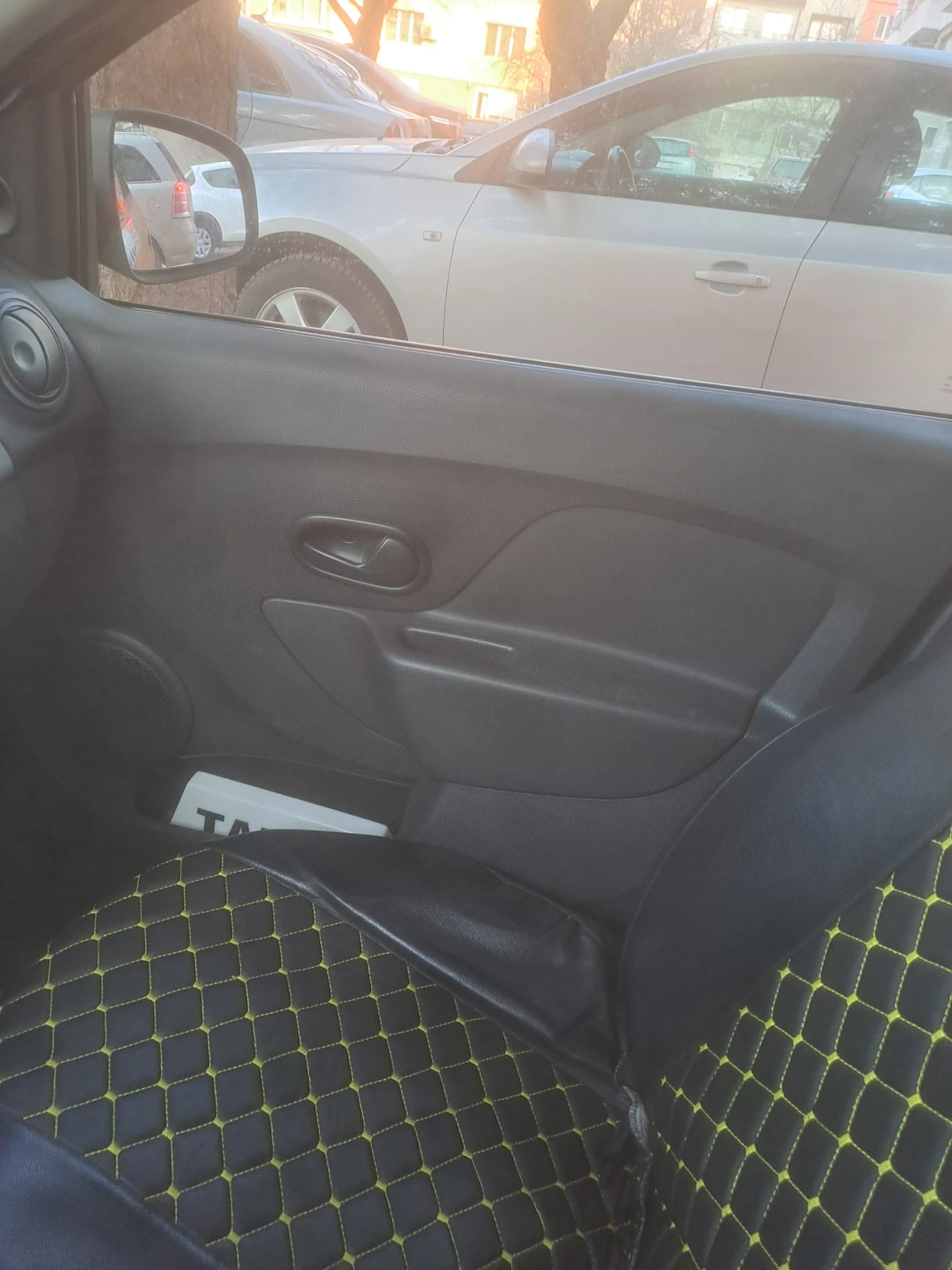 Dacia Logan 1.2 Lpg, снимка 6 - Автомобили и джипове - 53854006