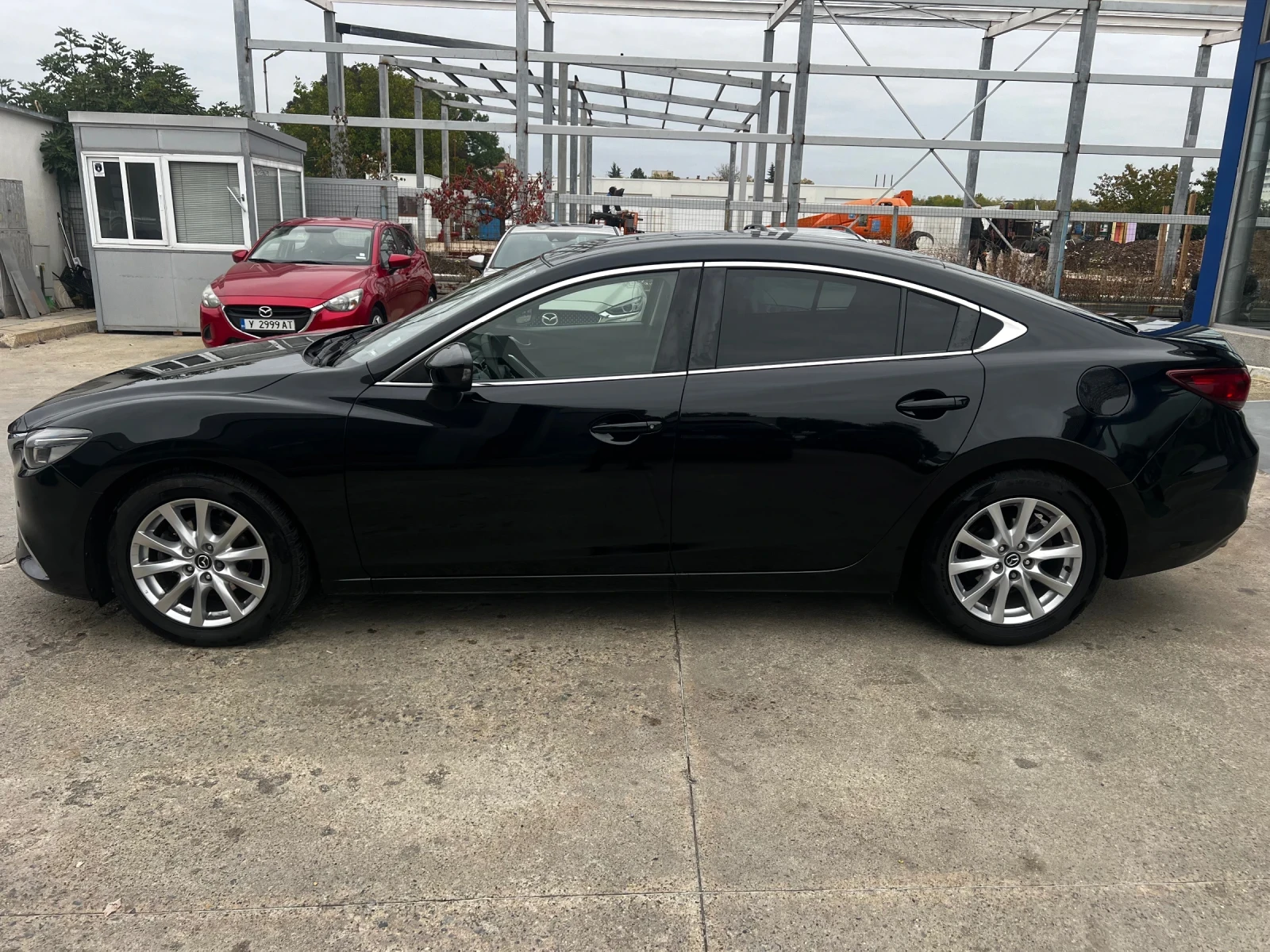 Mazda 6 2.2 SKYACTIV, снимка 3 - Автомобили и джипове - 54501804
