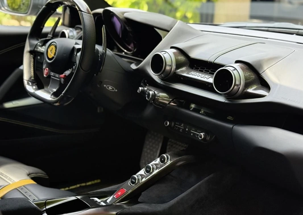 Ferrari 812 Superfast, снимка 7 - Автомобили и джипове - 54514630