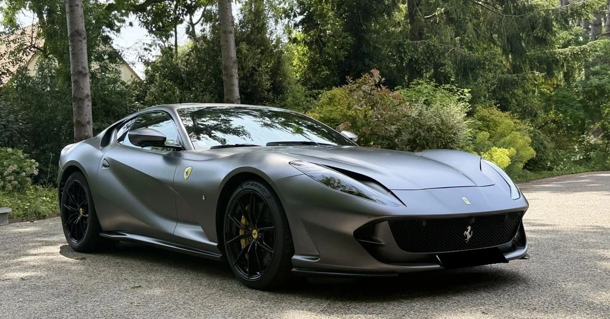 Ferrari 812 Superfast, снимка 2 - Автомобили и джипове - 54514630