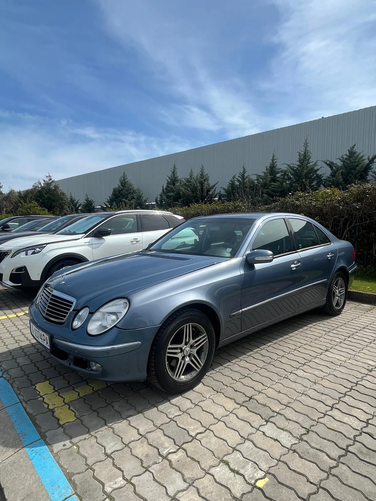 Mercedes-Benz E 270 CDI Elegance, снимка 7 - Автомобили и джипове - 54626649