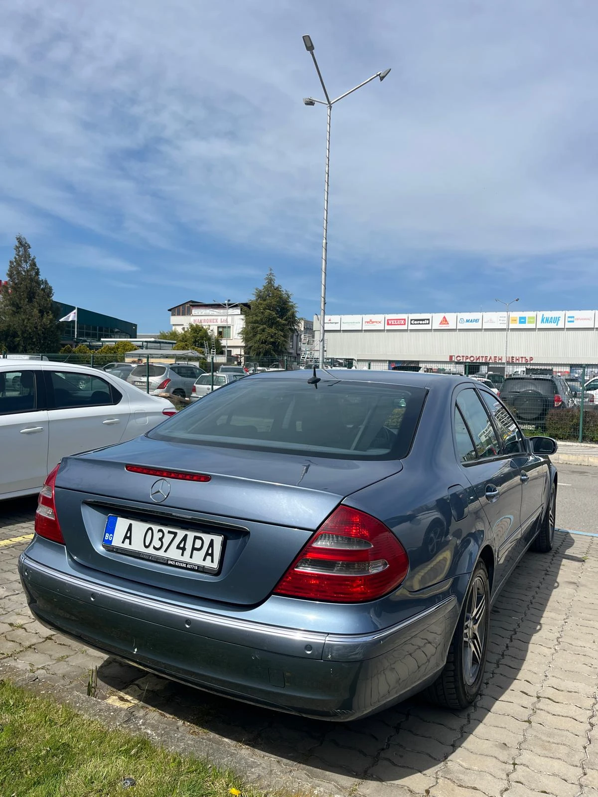 Mercedes-Benz E 270 CDI Elegance, снимка 3 - Автомобили и джипове - 54626649