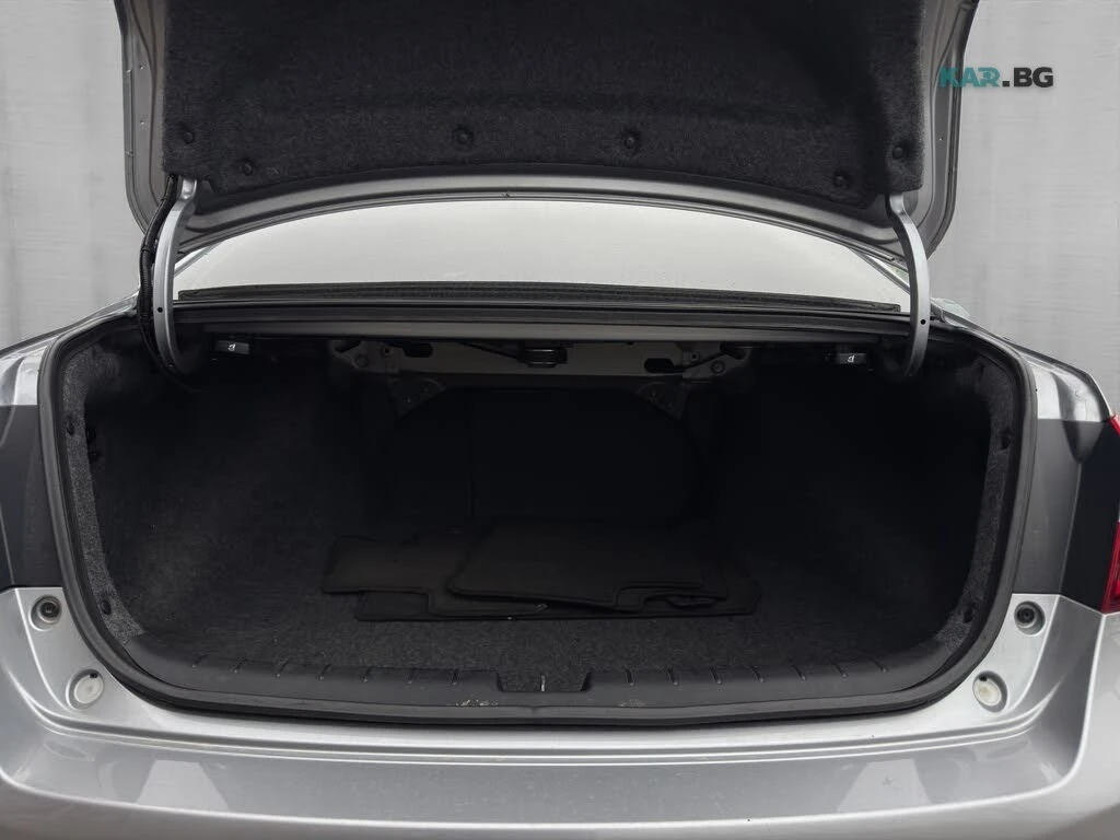 Honda Accord  Sport * АвтоКредит * (ЦЕНА ДО БГ), снимка 14 - Автомобили и джипове - 54917845