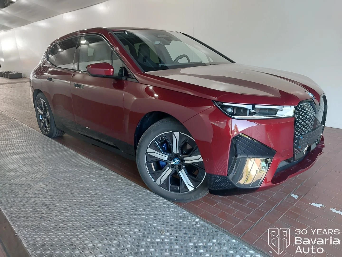 BMW iX 40 xDrive Sport, снимка 4 - Автомобили и джипове - 55058995