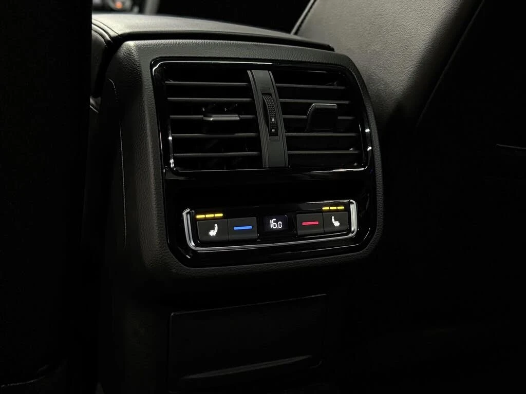 VW Arteon SEL R-LINE 4MOTION* 286hp* DISTR* ОБДУХ* AMBIENT, снимка 10 - Автомобили и джипове - 55586806
