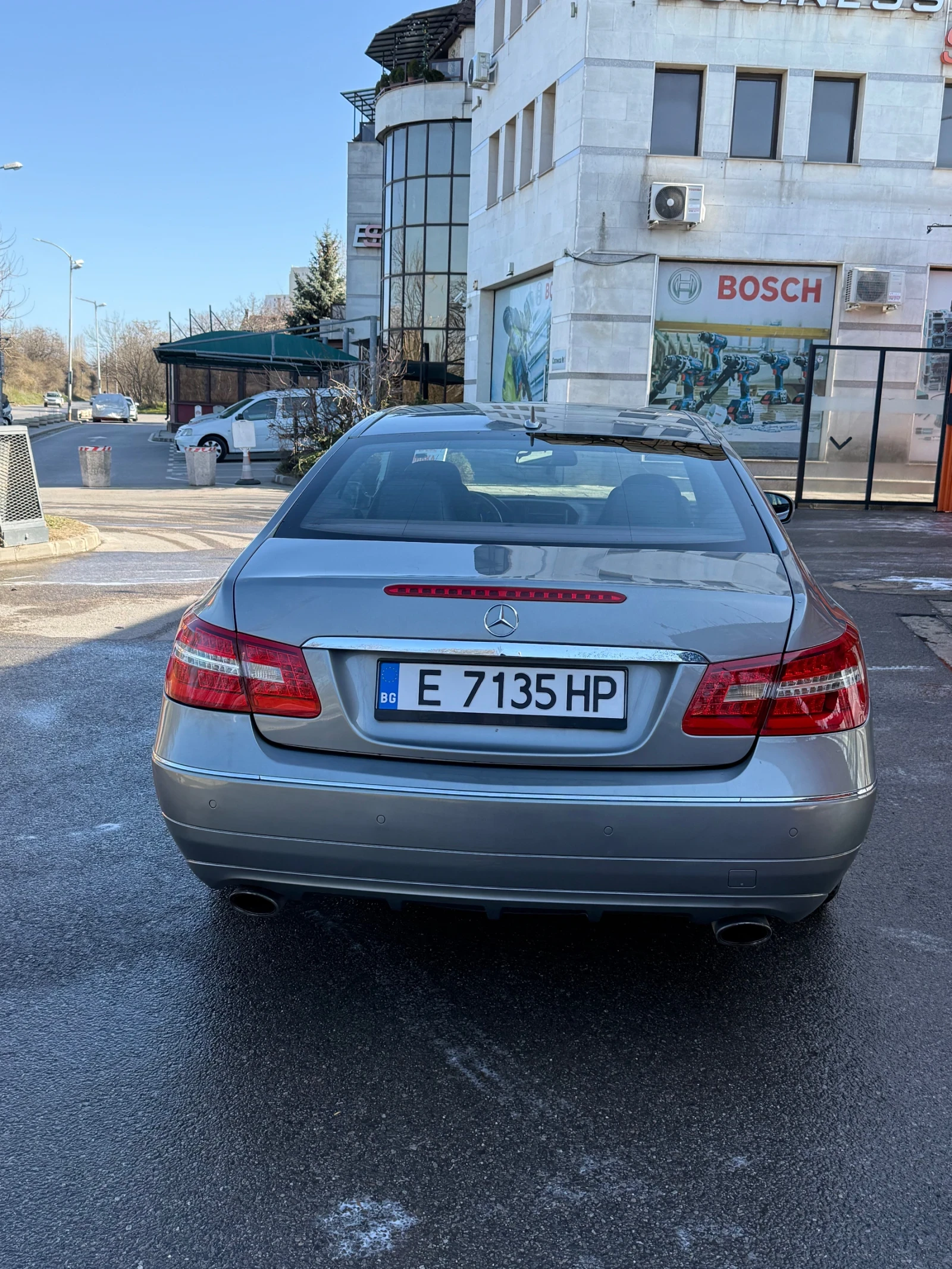 Mercedes-Benz E 350, снимка 4 - Автомобили и джипове - 55652392