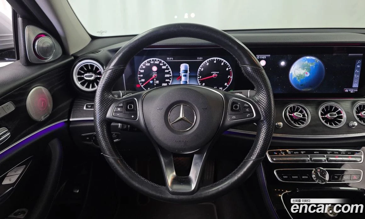 Mercedes-Benz E 300 E300 Avantgarde, снимка 13 - Автомобили и джипове - 55697219
