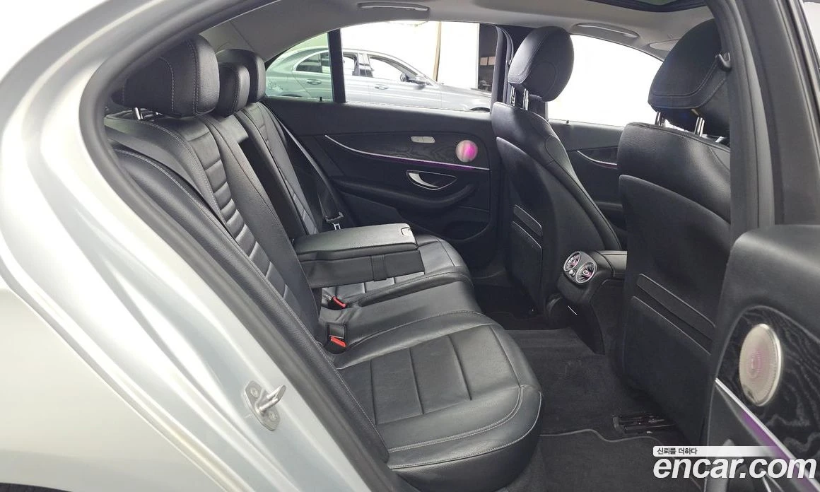 Mercedes-Benz E 300 E300 Avantgarde, снимка 12 - Автомобили и джипове - 55697219