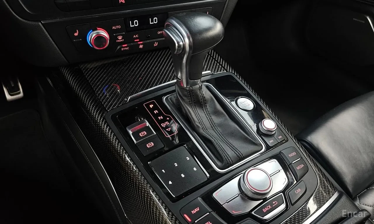 Audi Rs7 * 4.0 TFSI Quattro * ЦЕНА ДО БГ, снимка 9 - Автомобили и джипове - 55824032