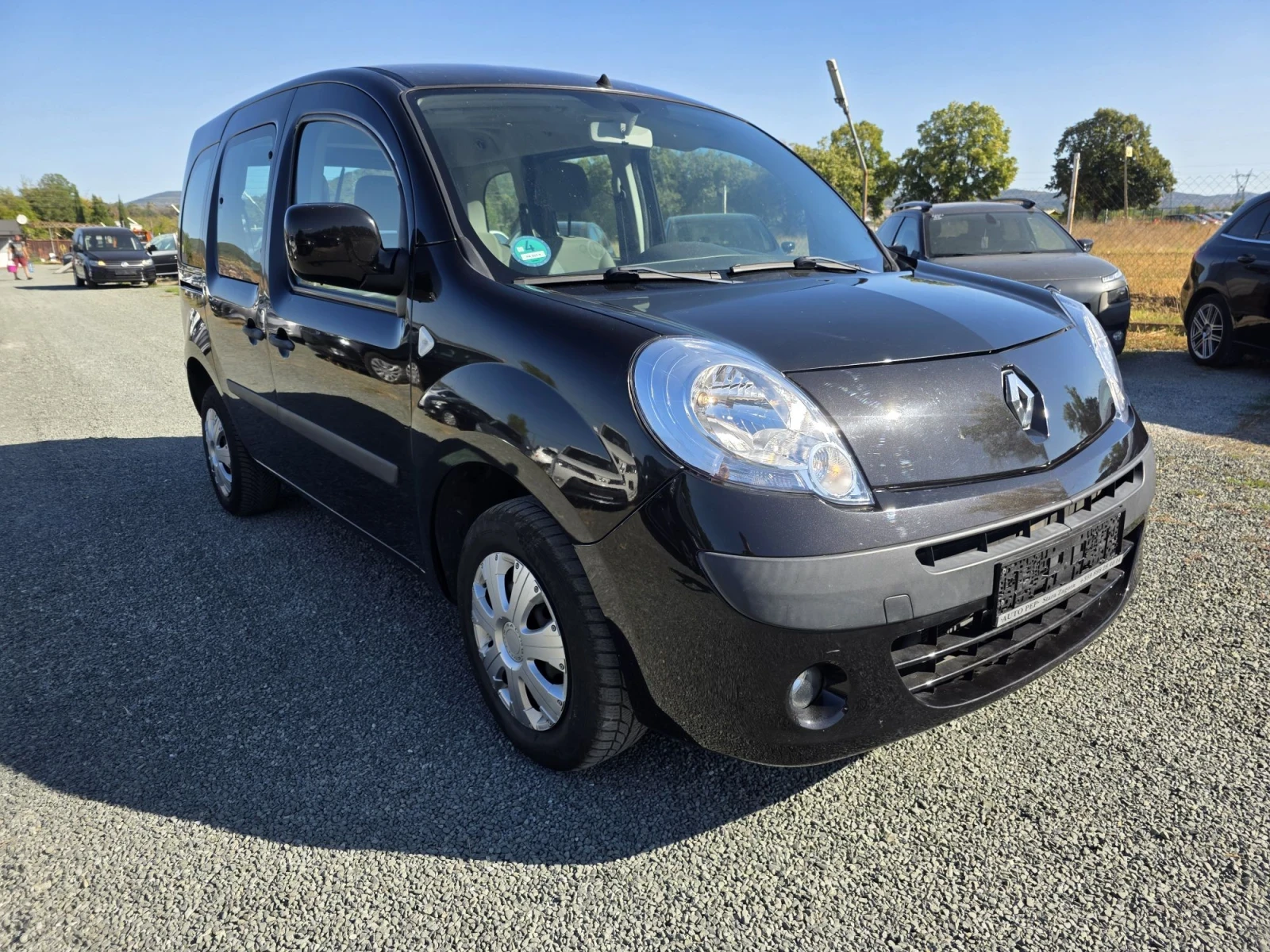 Renault Kangoo 1.6 бензин, снимка 3 - Автомобили и джипове - 56008014