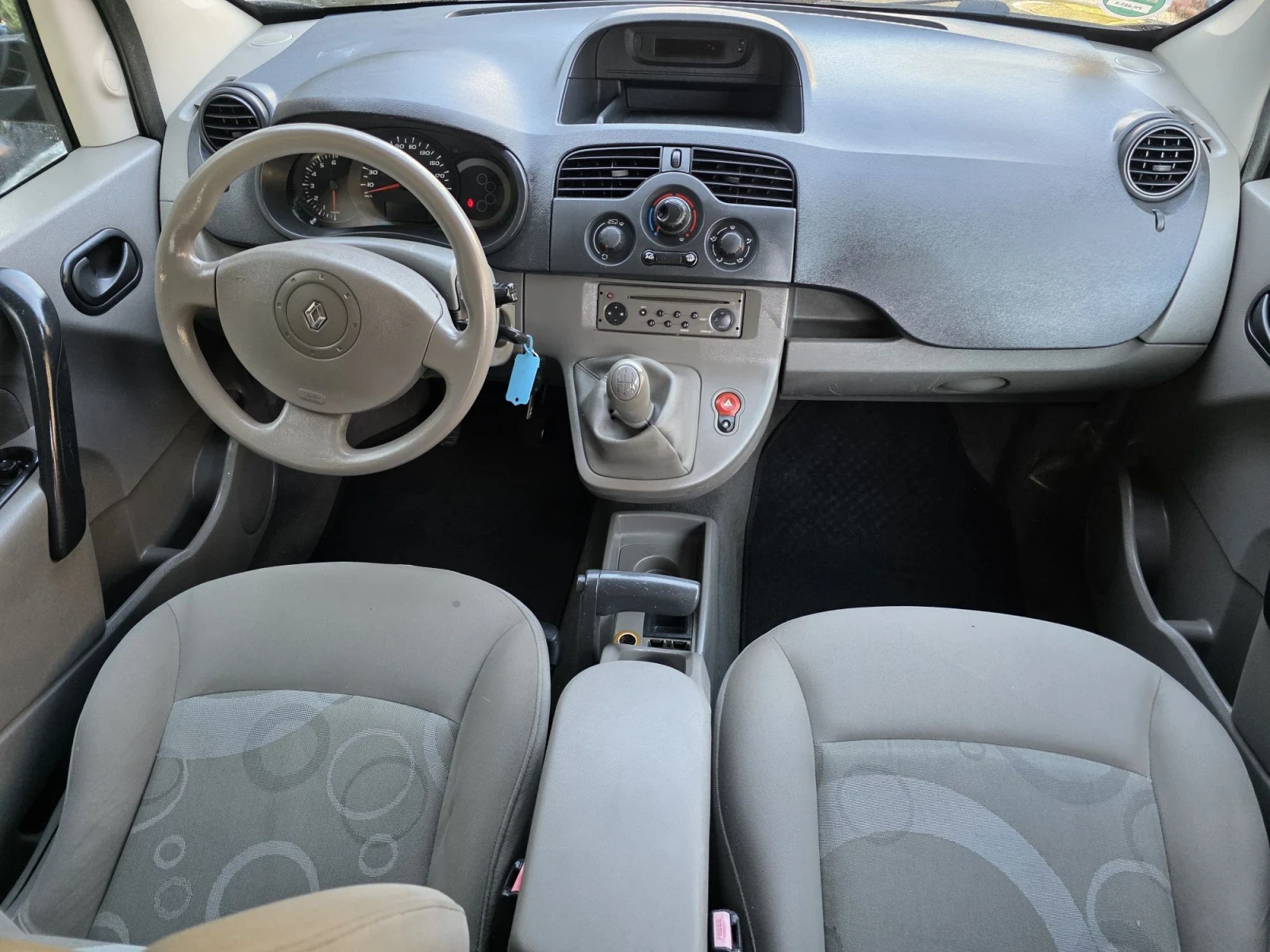 Renault Kangoo 1.6 бензин, снимка 13 - Автомобили и джипове - 56008014