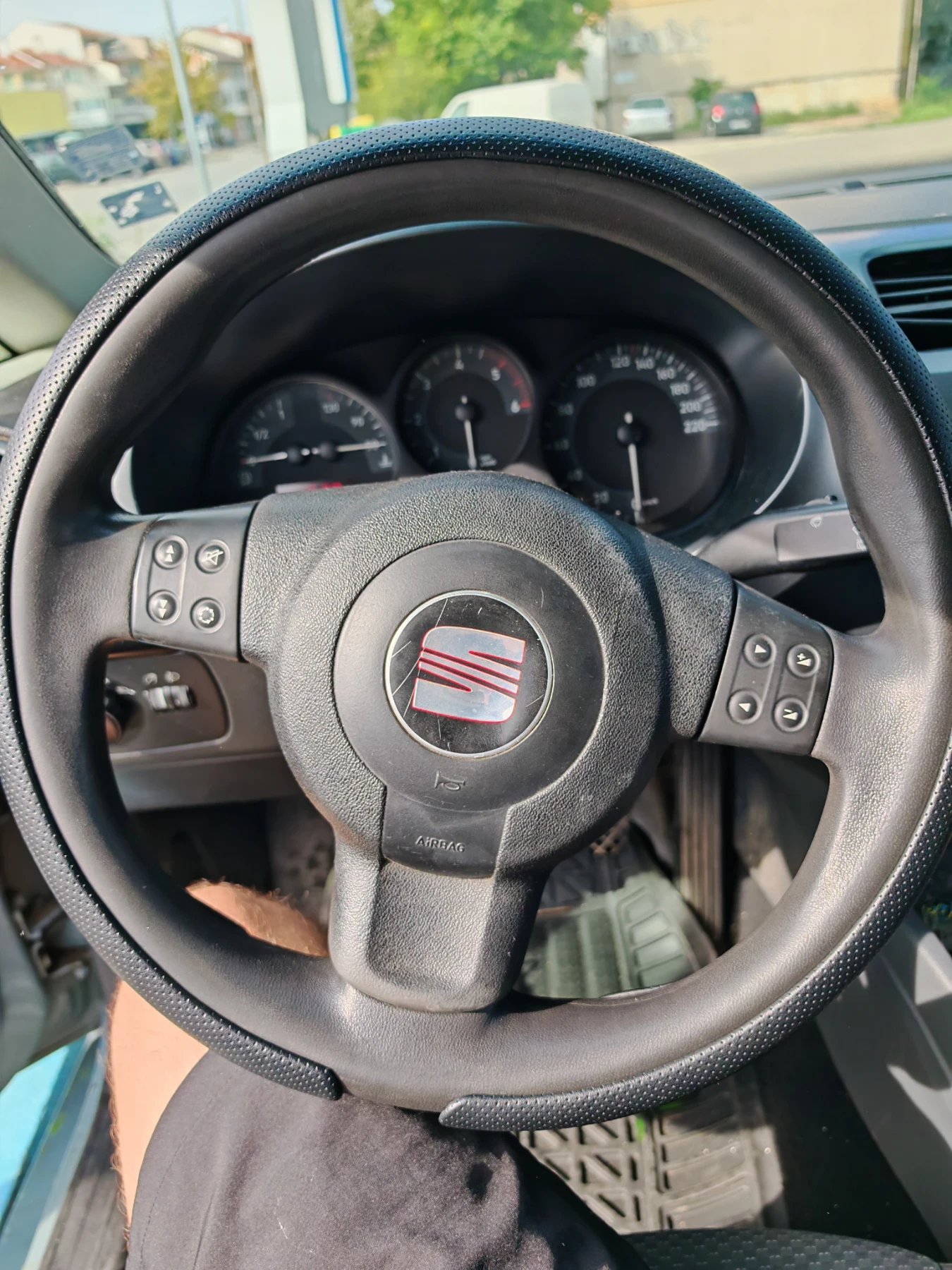 Seat Leon, снимка 7 - Автомобили и джипове - 56139704
